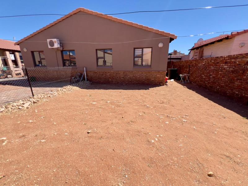 To Let 2 Bedroom Property for Rent in Kathu Northern Cape